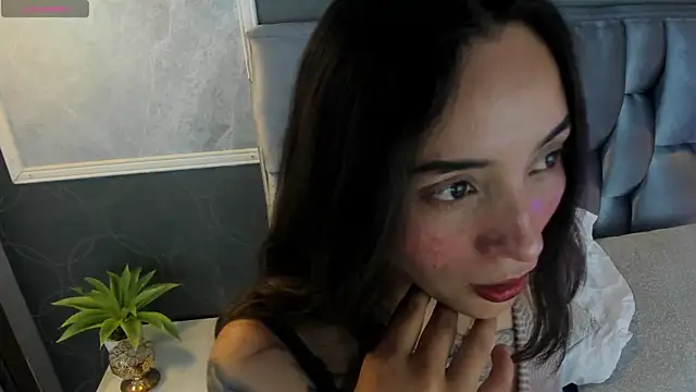 Cata Jonees online show from April 15, 7:58 pm