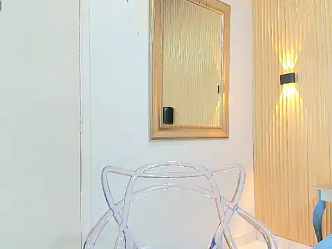 Fernanda Brown19 online show from April 10, 8:13 pm