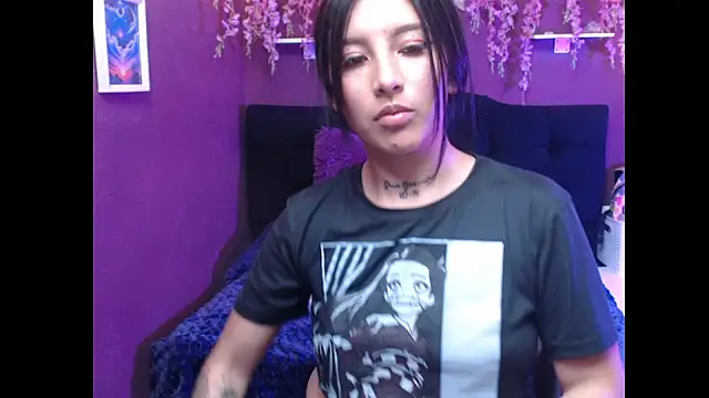 lilysmile online show from April 10, 1:27 pm