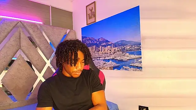Snapshot of axel_silva4 chatting on June 4, 8:04 pm axel silva4 online show from June 4, 8:04 pm