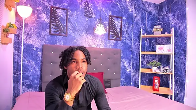 Snapshot of axel_silva4 chatting on June 12, 7:35 pm axel silva4 online show from June 12, 7:35 pm