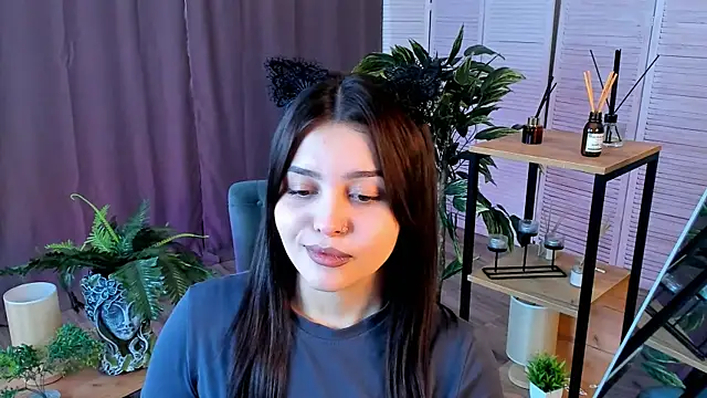 MarianneAuvil online show from April 11, 4:17 am