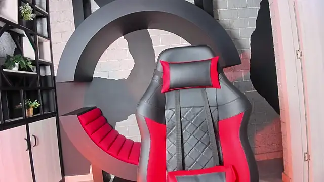 TINIFOX online show from April 10, 2:44 pm