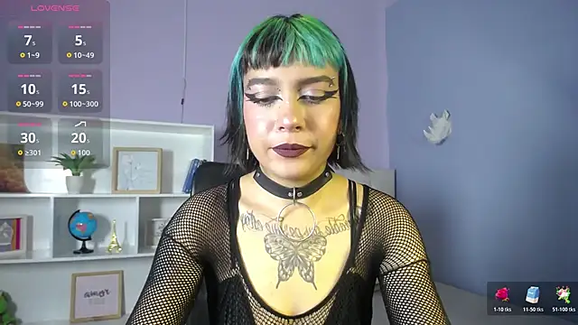 velveth noir online show from April 17, 2:09 pm