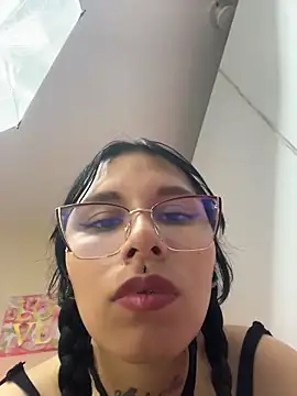 Monserratbdsm1 online show from April 10, 5:17 pm