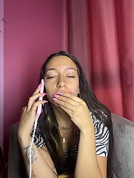 DulceLatinaxo online show from April 15, 6:04 pm