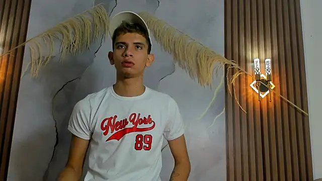 Ethanhot os online show from April 16, 6:09 pm