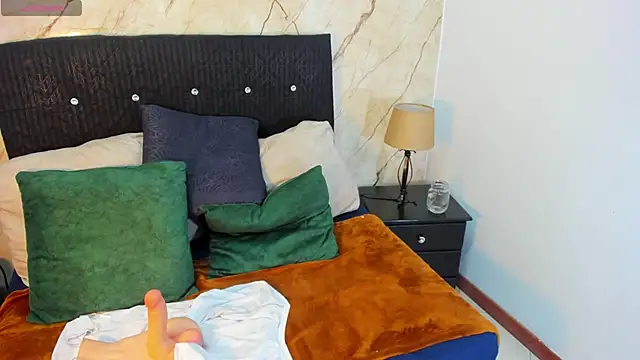 hasley cute online show from April 7, 7:36 pm