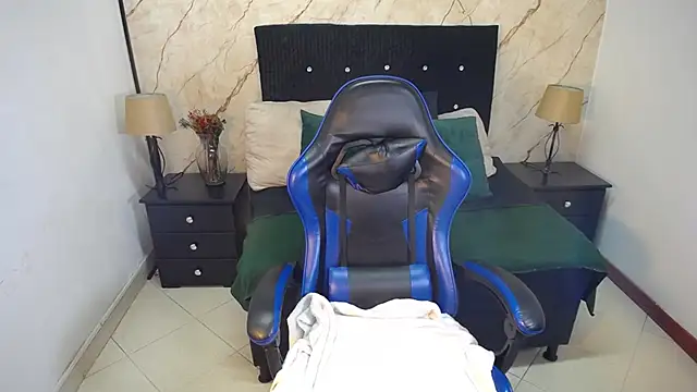 hasley cute online show from April 16, 7:36 pm