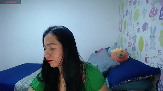 Tyna b online show from June 25, 6:56 pm
