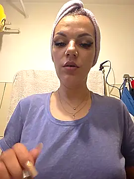 SweetMomy  online show from April 17, 6:05 am