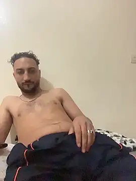 Snapshot of legende59 chatting on May 25, 10:27 pm legende59 online show from May 25, 10:27 pm