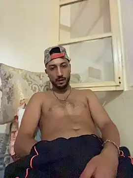 Snapshot of legende59 chatting on June 25, 10:58 pm legende59 online show from June 25, 10:58 pm