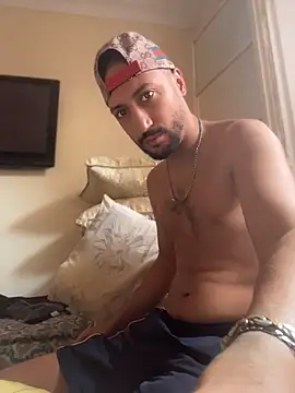 Snapshot of legende59 chatting on July 14, 1:39 pm legende59 online show from July 14, 1:39 pm