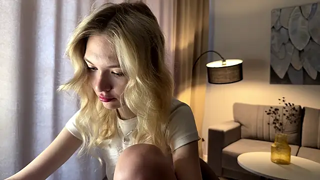 EvelineMolima online show from April 10, 10:20 am