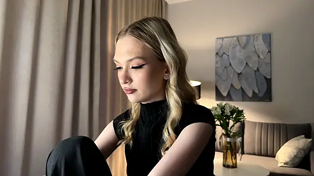 EvelineMolima online show from April 13, 5:07 pm