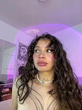 Dreanaa online show from April 15, 7:58 pm