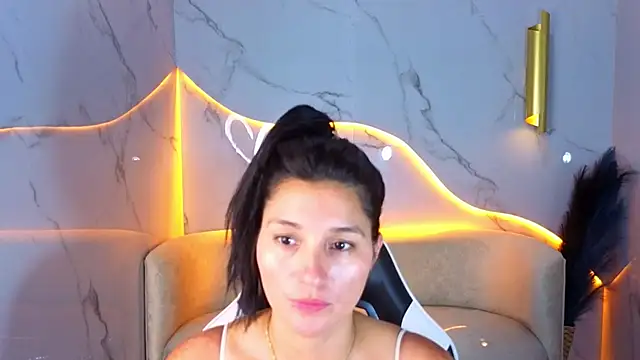 Alisson tx  online show from April 12, 7:57 am