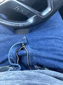 nerofu84 online show from April 8, 4:18 pm