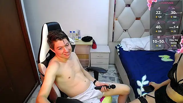 Zoe and jackk  online show from April 14, 8:26 pm