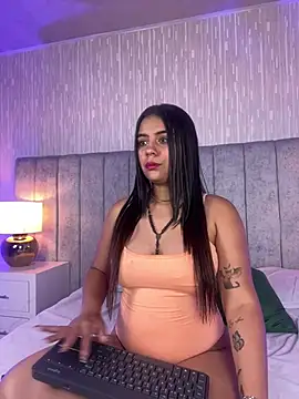 Lyaa 606 online show from April 10, 11:15 am