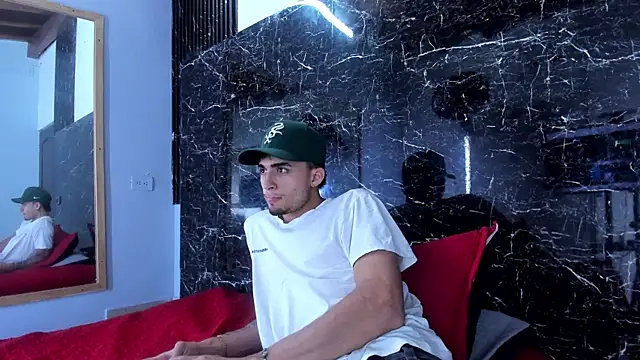 James-06 online show from April 13, 11:37 am