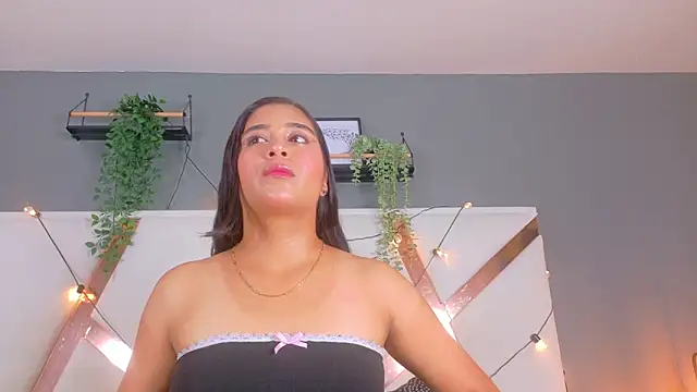 LeslyTaylor  online show from April 11, 7:51 pm