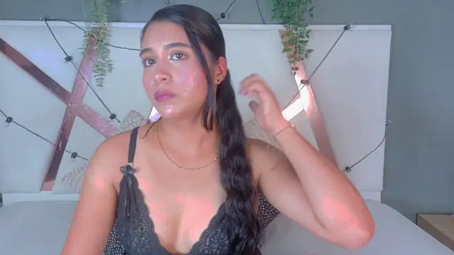 LeslyTaylor  online show from April 13, 7:41 pm