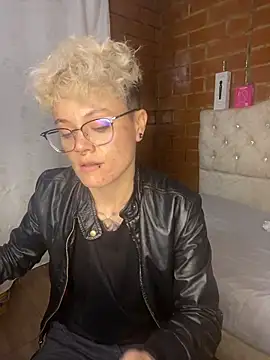 Snapshot of Megan-c chatting on July 23, 1:19 am Megan-c online show from July 23, 1:19 am