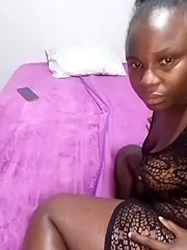 ladyD001 online show from April 12, 11:54 pm