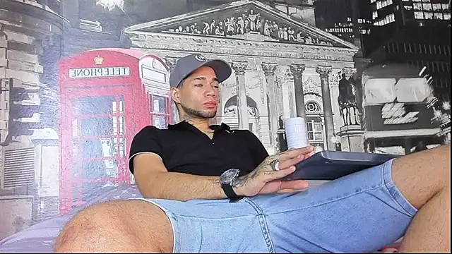 Daniel huge22 online show from April 10, 1:38 pm