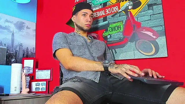 Daniel huge22 online show from April 14, 2:01 pm