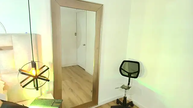 Emy-Ferrer online show from April 11, 3:33 am