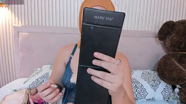 Shadya habibi online show from April 13, 9:09 pm