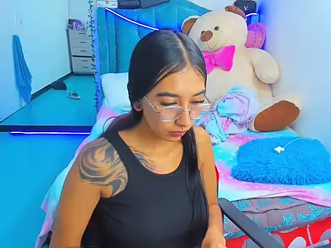 valery taylor 1 online show from April 18, 1:53 am