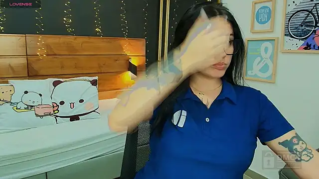 aria bloomer online show from April 18, 6:56 pm