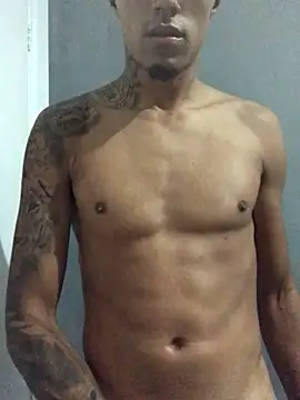 mauriciosouza02 online show from April 9, 10:26 pm