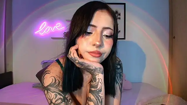 Its  Alice online show from April 15, 2:29 am