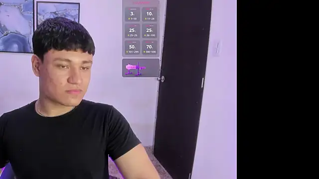 FemNoah online show from April 9, 8:36 pm