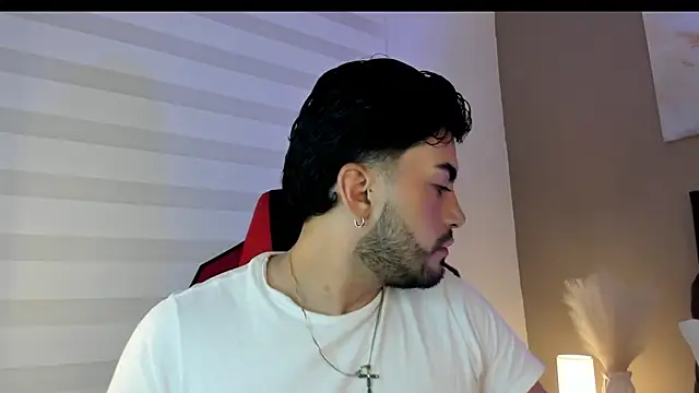 Alexander Diazz online show from April 17, 1:36 pm