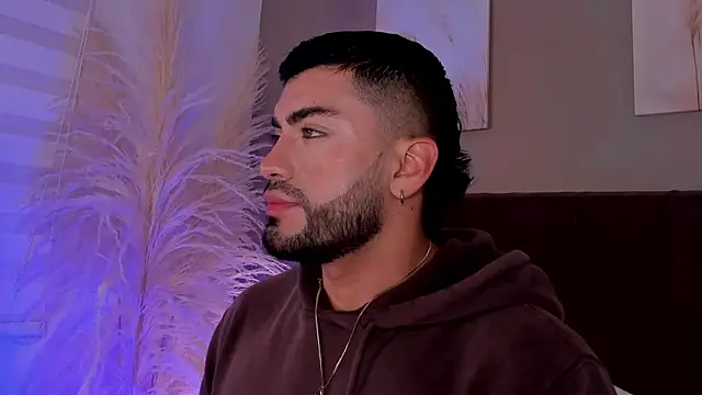 Alexander Diazz online show from July 16, 5:30 pm