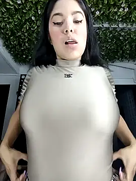 BrendaBloom  online show from April 16, 2:12 am