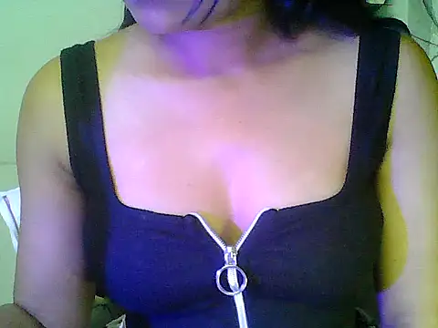 Snapshot of Saxy_Mony002 chatting on June 10, 7:13 pm Saxy Mony002 online show from June 10, 7:13 pm