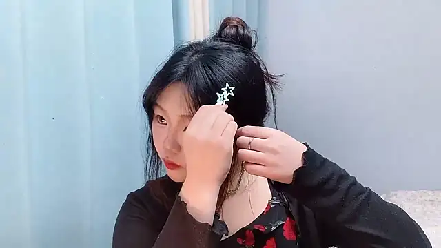 Lilababy00 online show from April 12, 2:05 am