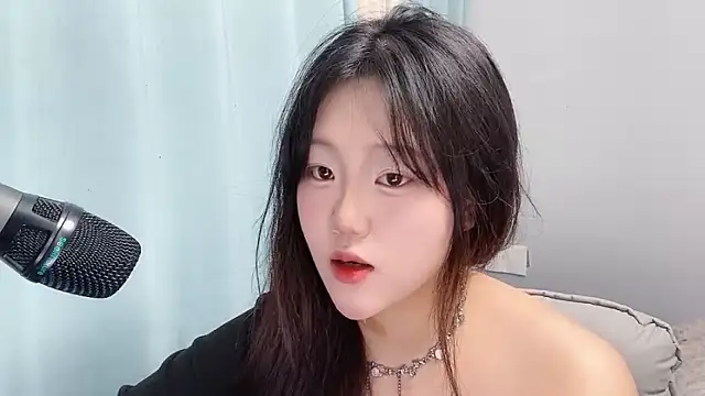 Lilababy00 online show from April 14, 5:46 am