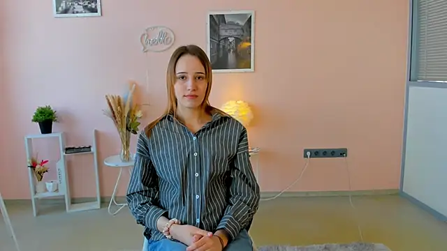 MitsuePostel online show from April 17, 10:51 am