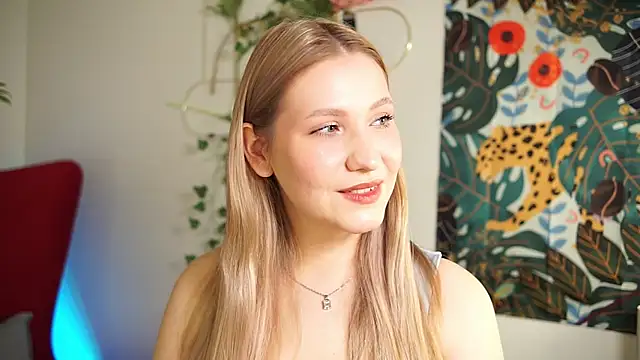 Emilicious online show from April 18, 5:44 am