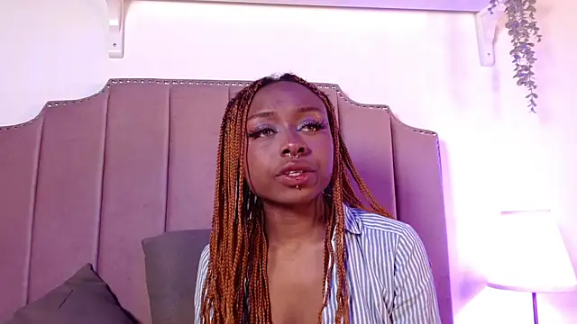 Midnigth bluee online show from April 11, 7:45 am