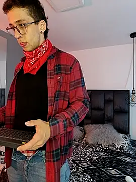 MARCO RUSH online show from April 18, 1:15 pm