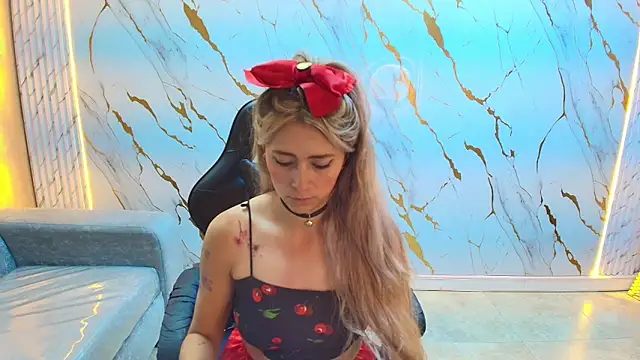 Summer tf online show from April 17, 2:53 pm